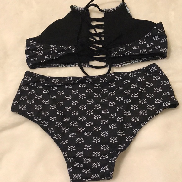 NWOT, Medium black and white bikini. - Picture 4 of 6